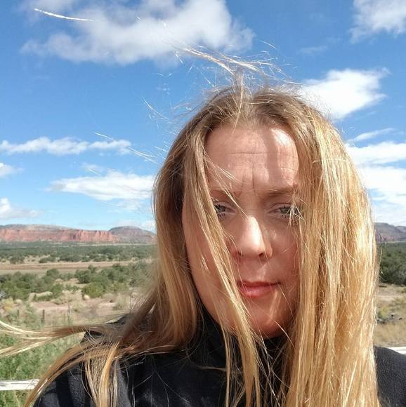 Meet your Posher, Tracy - Picture 1 of 1